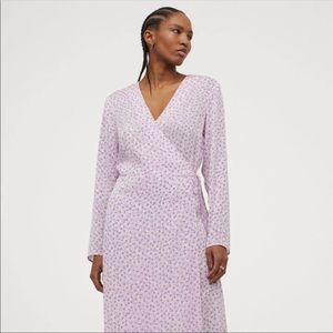 NWT - H&M midi length purple floral wrap dress - long sleeve, large (lilac)